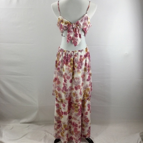 Wayf Tiered Maxi Dress Magenta Daisies Size L NWT - Picture 8 of 12